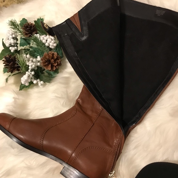 🔥Ann Taylor brown tall boots w/back zipper&gold🔥 - Picture 5 of 6